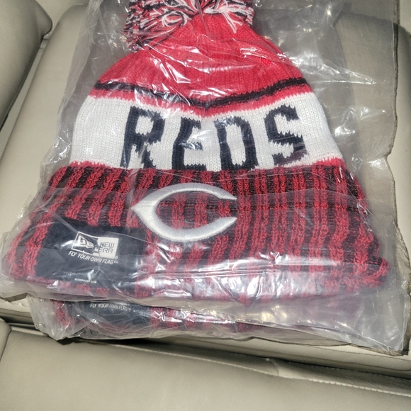 WINTER HATS - Picture 11 of 16